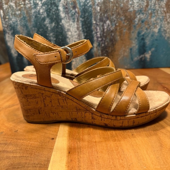 b.o.c. by Born Concept Boho Cross Strap Tan Leather Cork Wedge Sandals: 8 Women - Picture 4 of 11